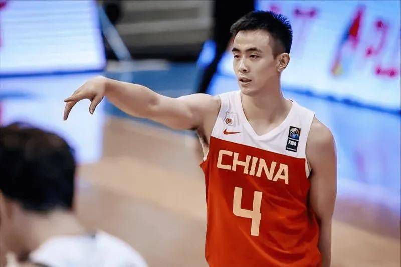 《后来的我们》发终极海报 走过十年爱情故事 2018-04-22 由刘若英执导、张一白监制，井柏然、周冬雨和田壮壮主演的电影《后来的我们》，4月28日就将与观众见面了。